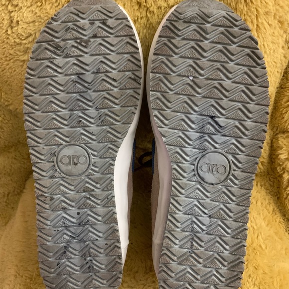 Miz Mooz ARO Jane Sneaker Size 38 US 7 - Picture 9 of 10